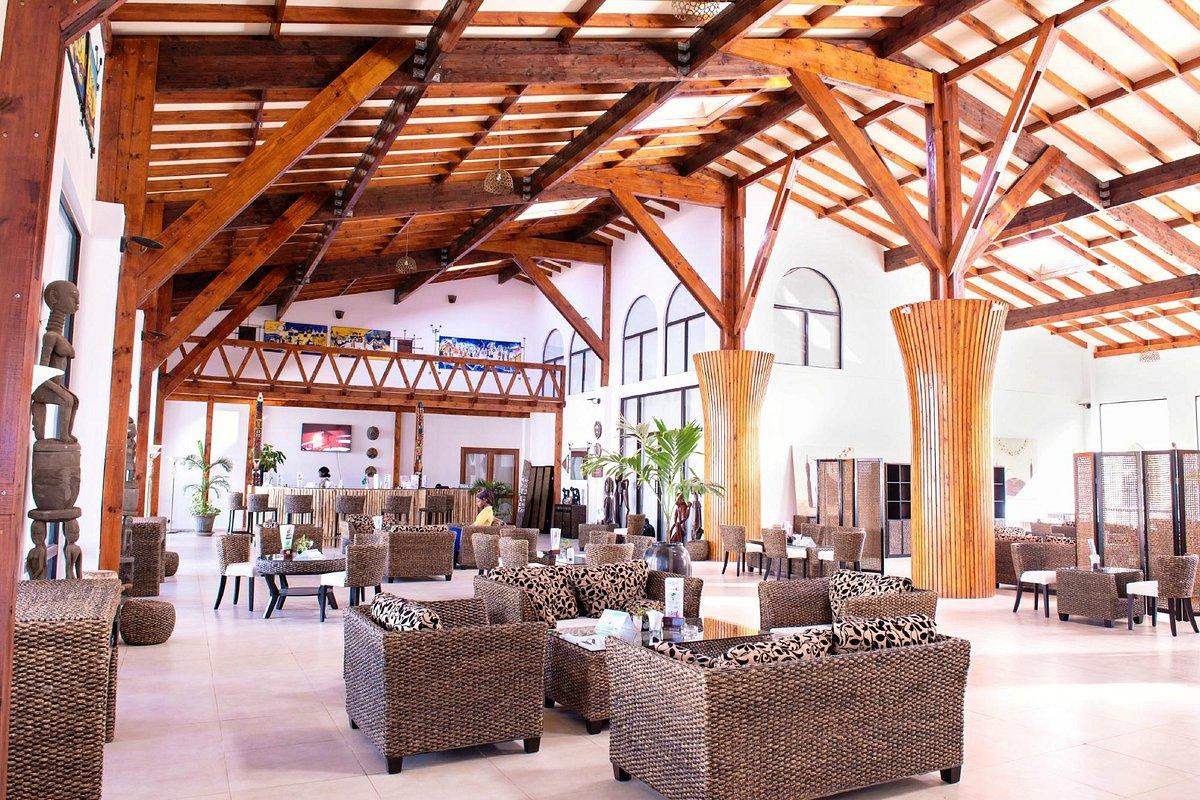 Ocean Bay Hotel & Resort Bakau Ngoại thất bức ảnh