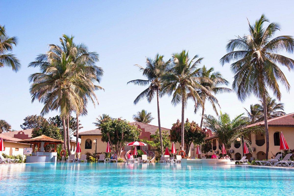 Ocean Bay Hotel & Resort Bakau Ngoại thất bức ảnh