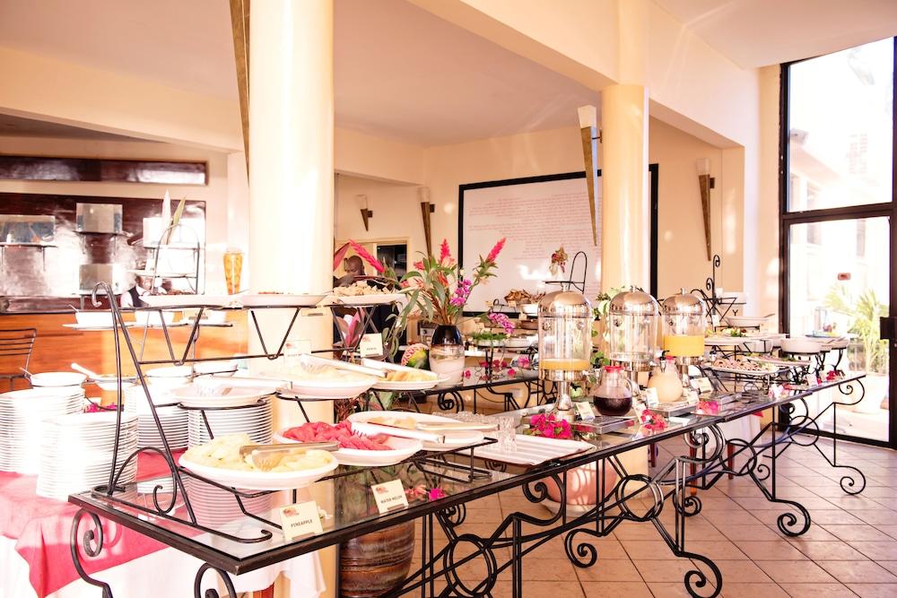 Ocean Bay Hotel & Resort Bakau Ngoại thất bức ảnh