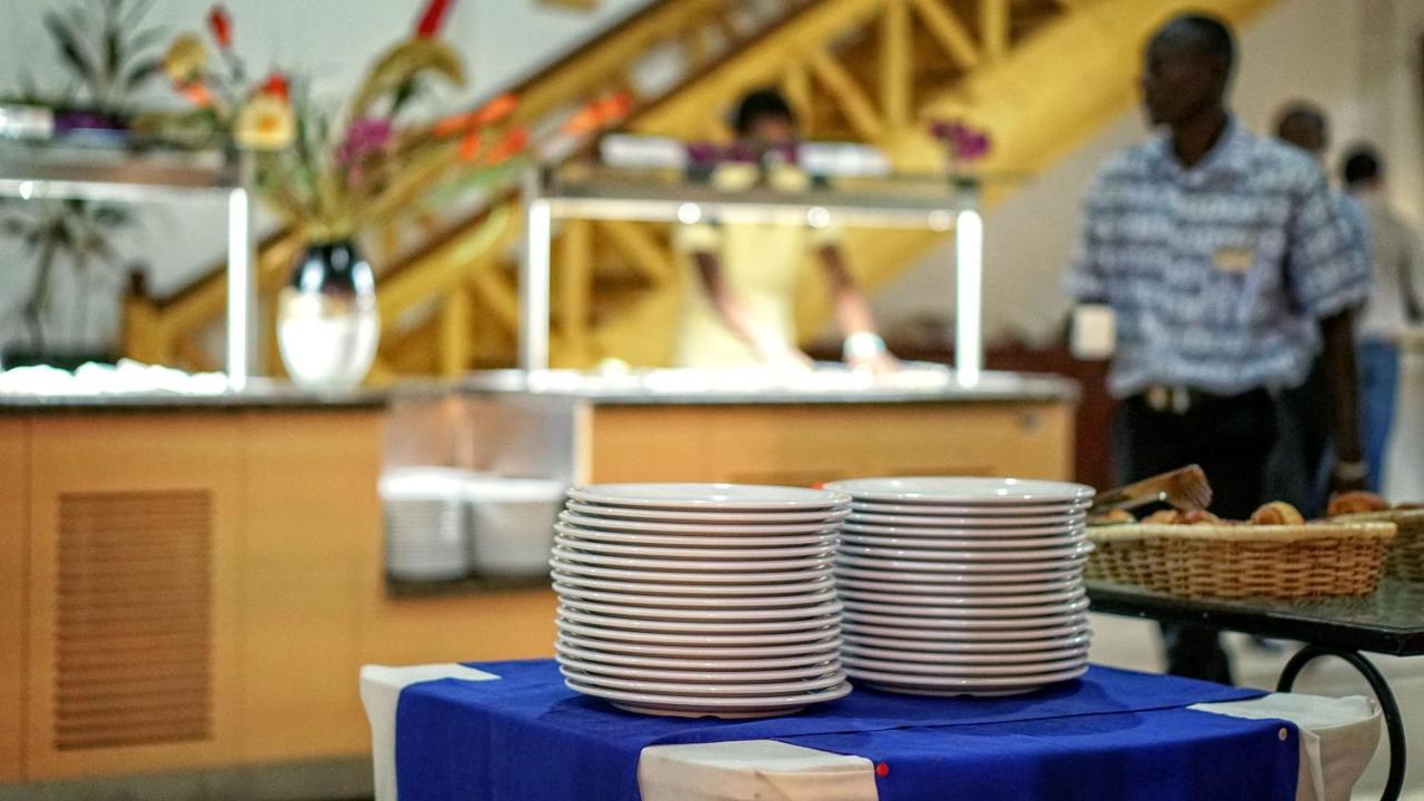 Ocean Bay Hotel & Resort Bakau Ngoại thất bức ảnh