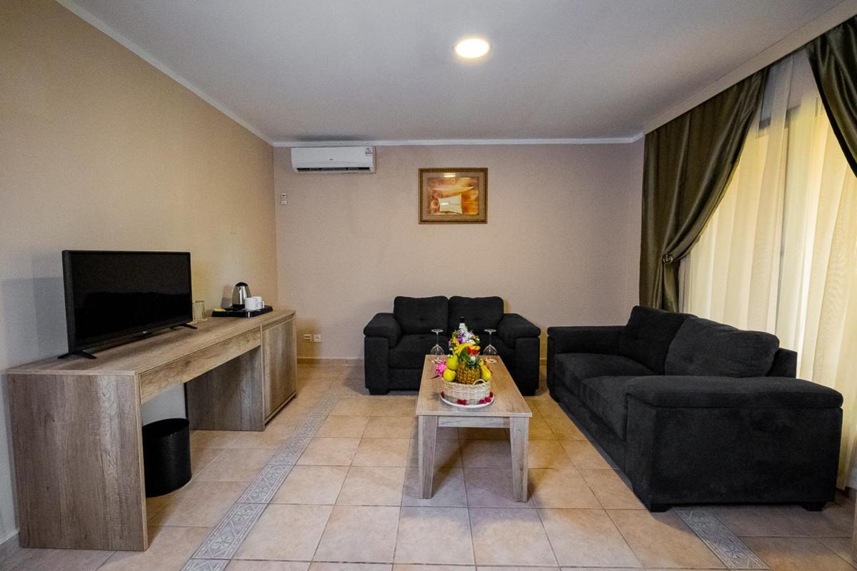 Ocean Bay Hotel & Resort Bakau Ngoại thất bức ảnh