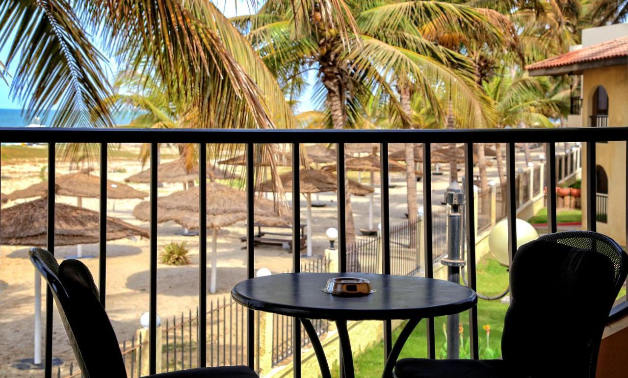 Ocean Bay Hotel & Resort Bakau Ngoại thất bức ảnh