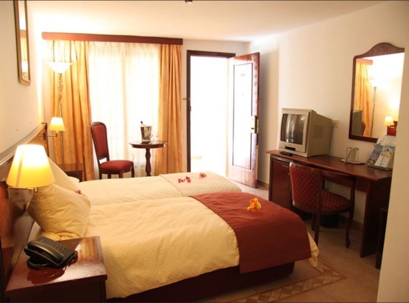 Ocean Bay Hotel & Resort Bakau Ngoại thất bức ảnh
