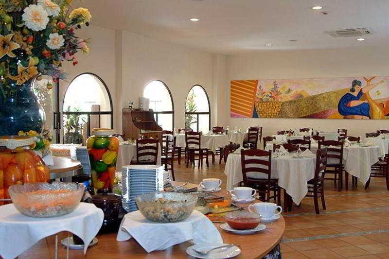 Ocean Bay Hotel & Resort Bakau Ngoại thất bức ảnh