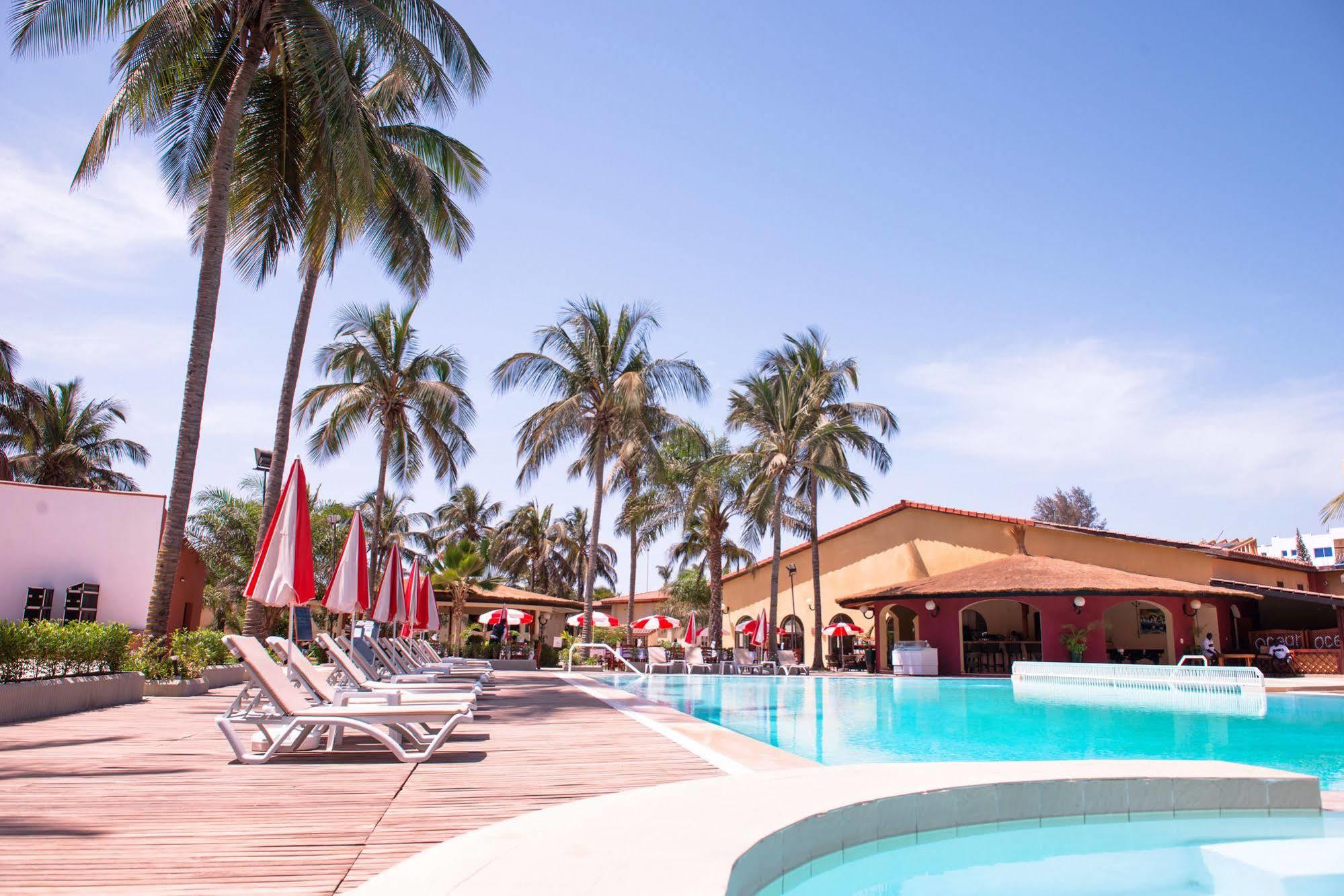 Ocean Bay Hotel & Resort Bakau Ngoại thất bức ảnh