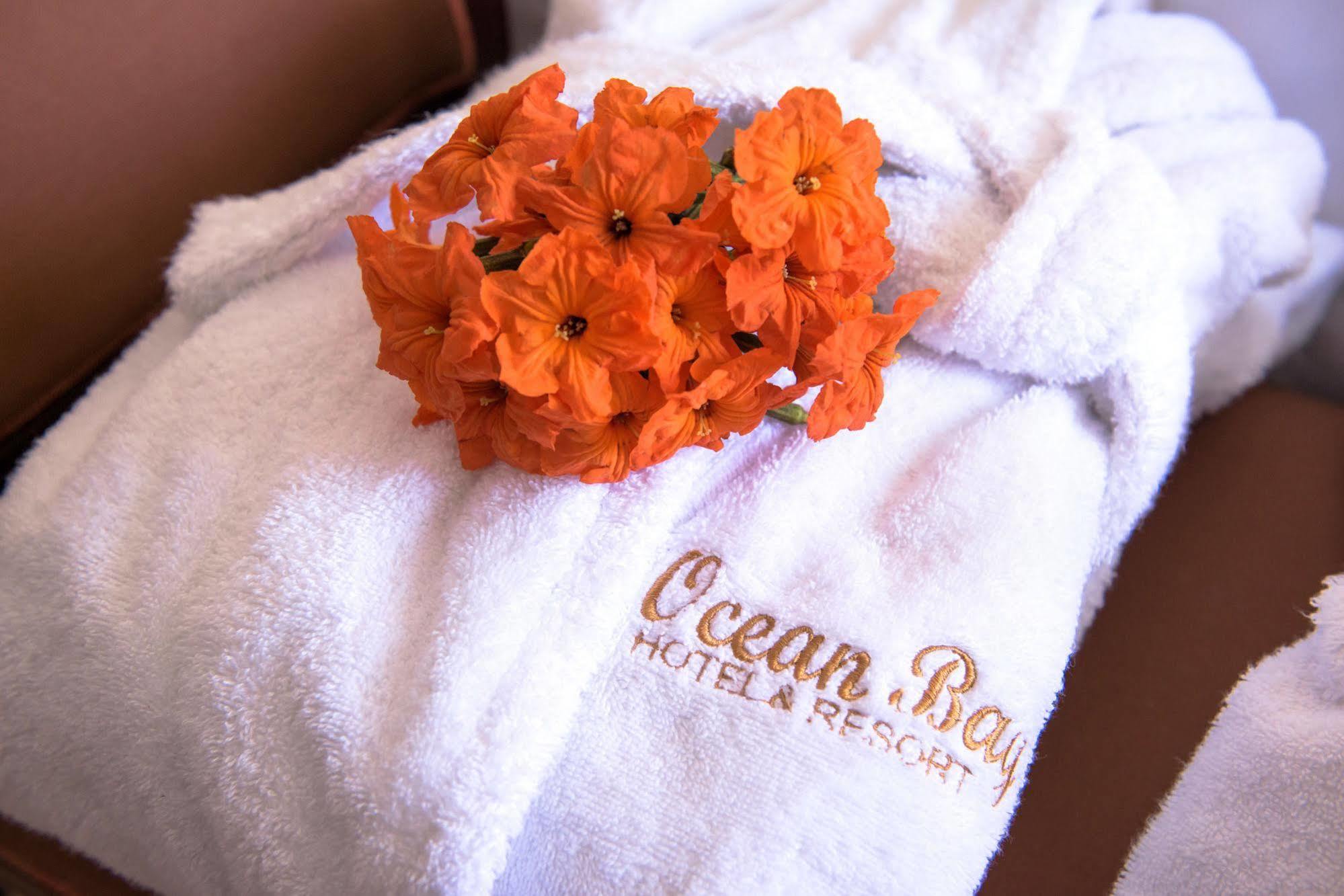Ocean Bay Hotel & Resort Bakau Ngoại thất bức ảnh
